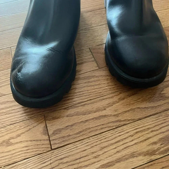 [M9]UGG Black Hillmont Chelsea Leather Boots with Wool Insole - Picture 6 of 11